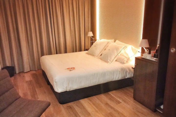 Room 6 of 57