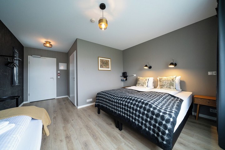 Room 28 of 179