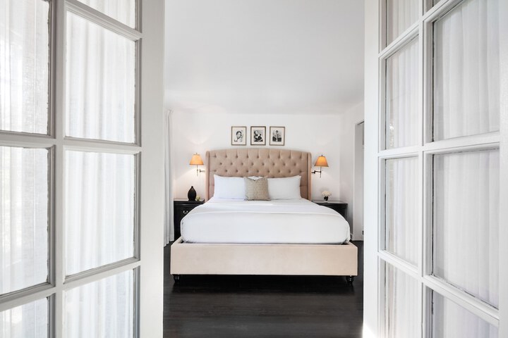 Room 11 of 65