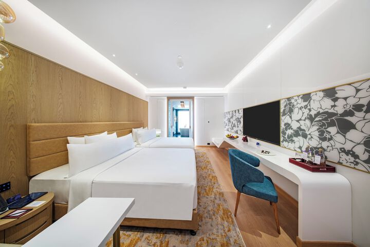 Room 34 of 231