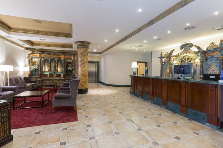 Lobby Photo
