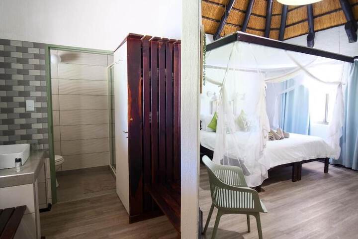 Room 8 of 25