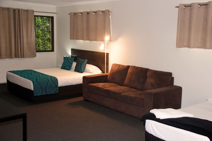 Room 4 of 14