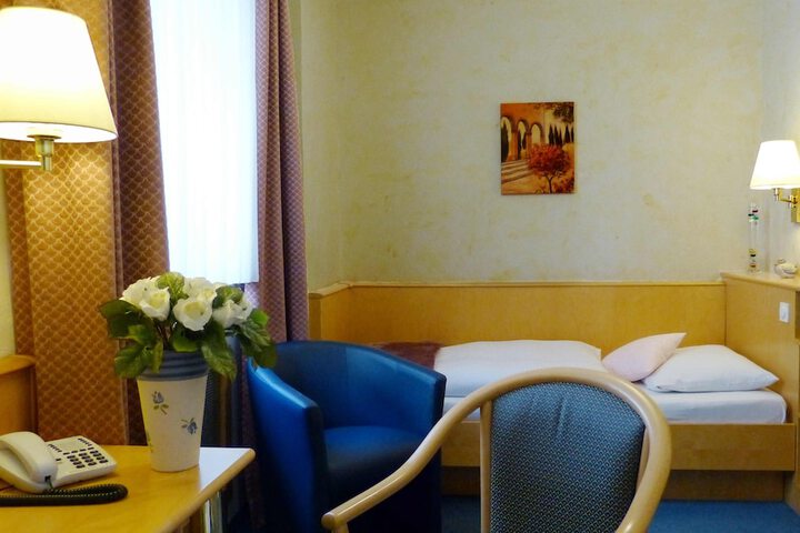 Room 7 of 50