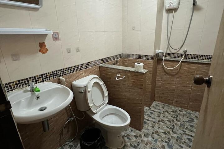 Room 3 of 6
