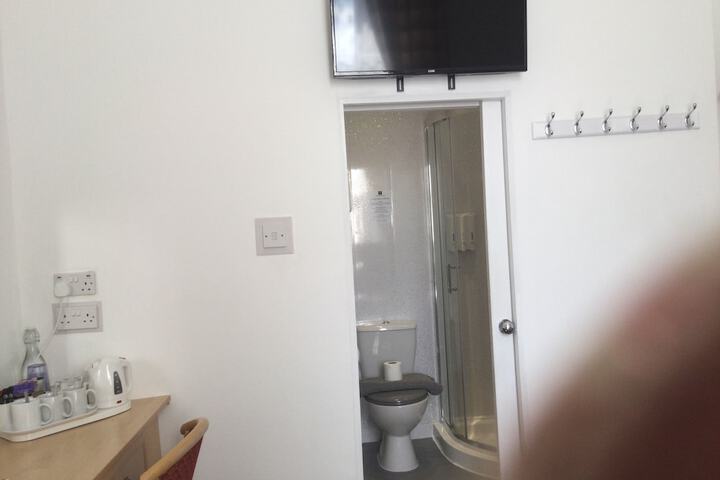 Room 114 of 170