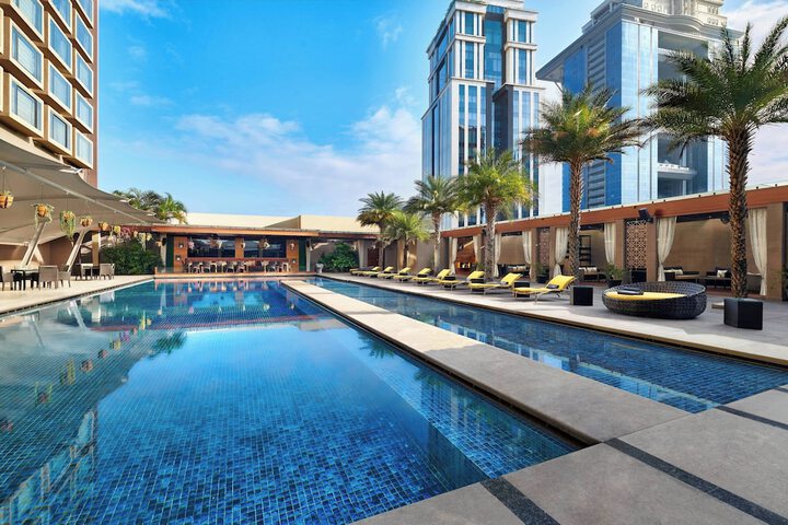 Pool Hotel
