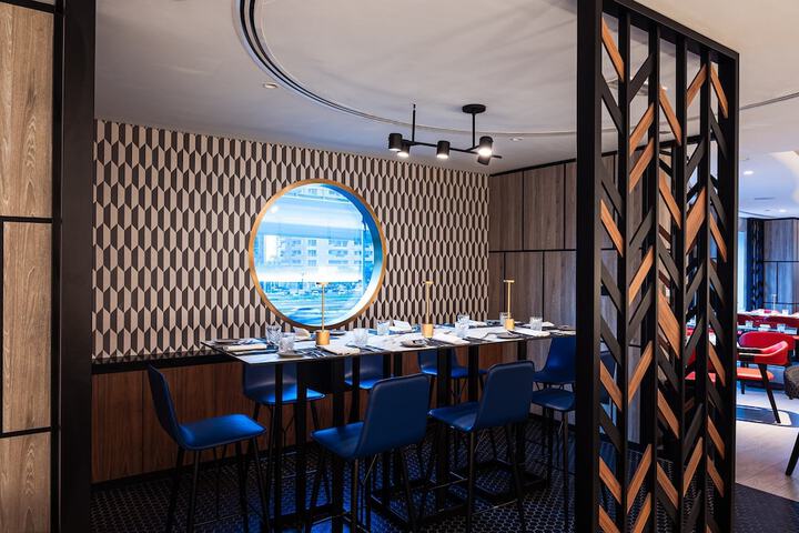 Dining 65 of 103