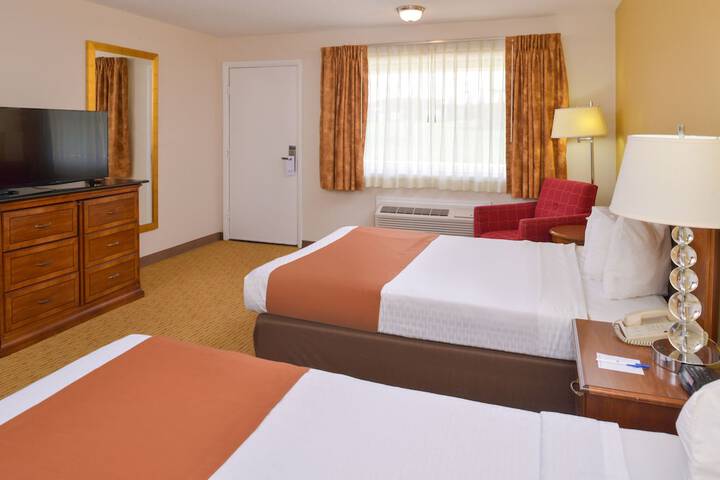 1 Double Bed Deluxe (2 of 16)
