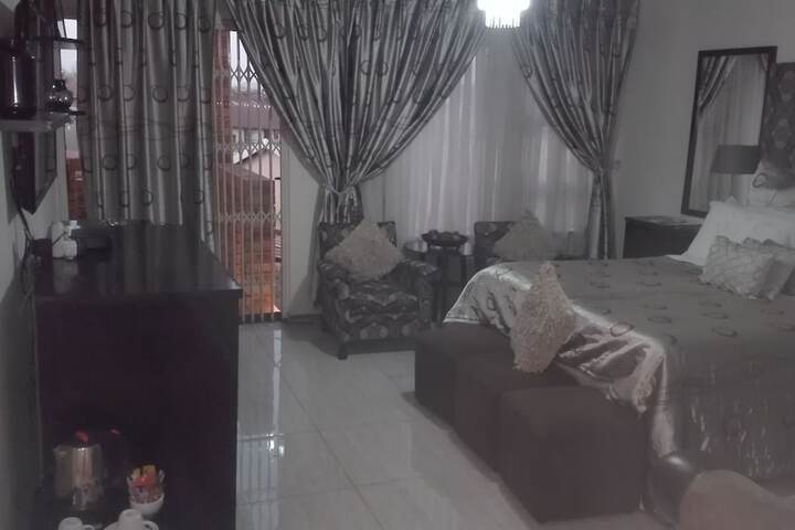 Room 9 of 46