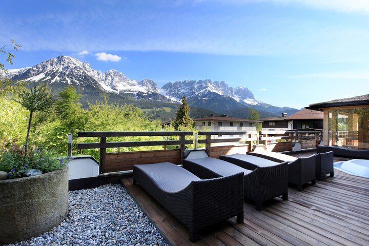 Sundeck 76 of 77