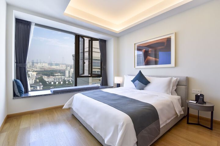 Room 10 of 84