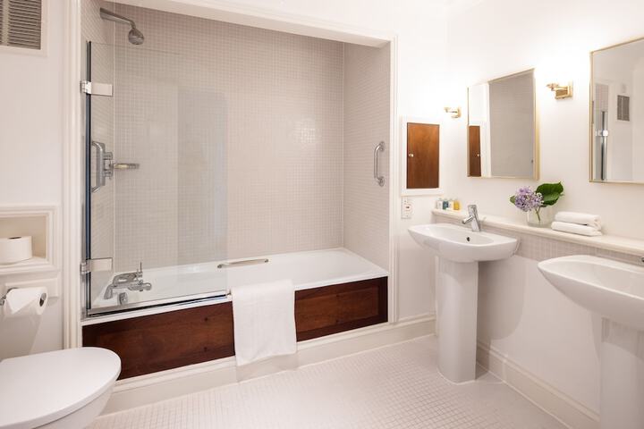 Bath Photo