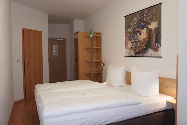 Room 14 of 31