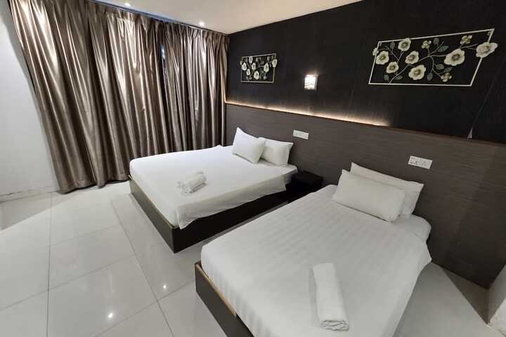 Room 12 of 29