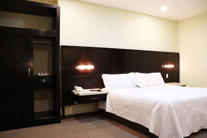 Room 15 of 92