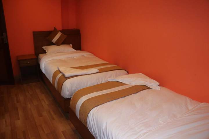Room 5 of 14