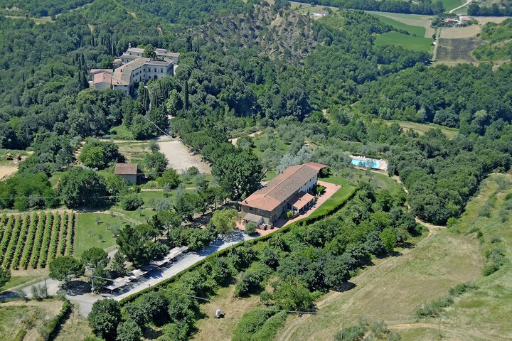 Agriturismo Antico Borgo Poggitazzi in Terranuova Bracciolini