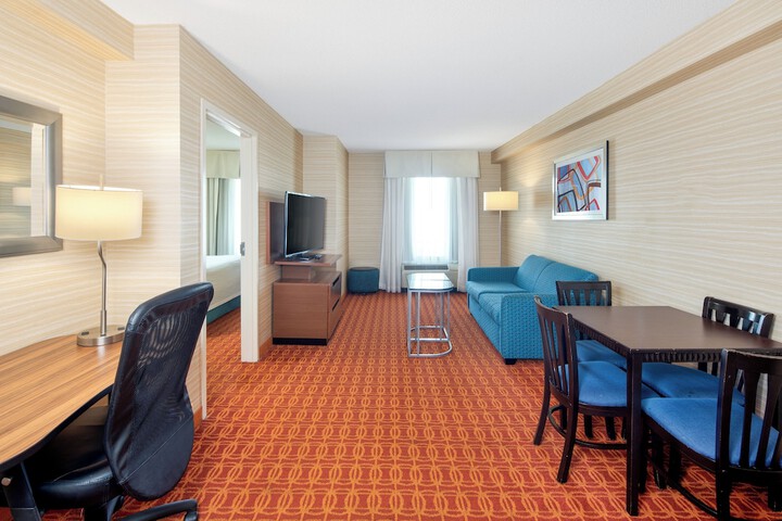 Room 14 of 33