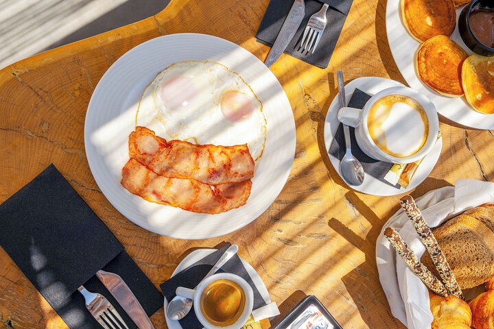Breakfast/Coffee Service 142 of 190
