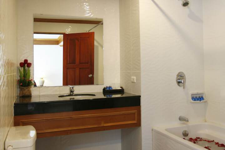 Room 30 of 46