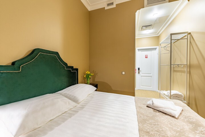 Room 6 of 30