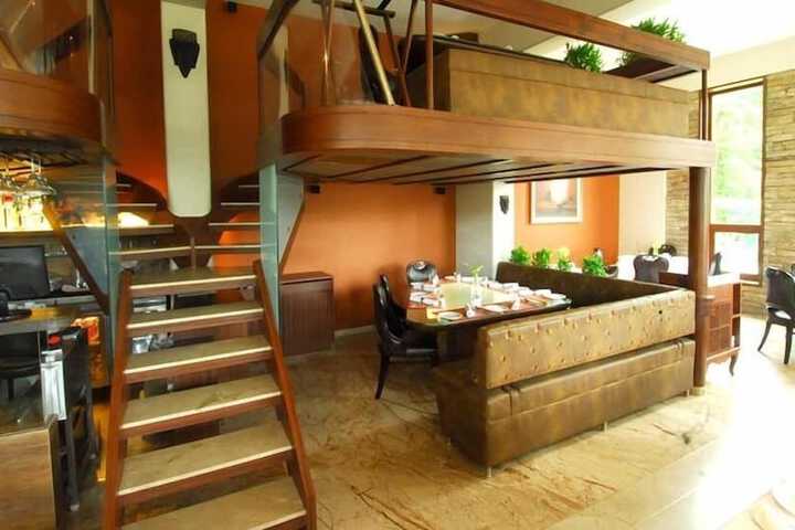 Dining Photos