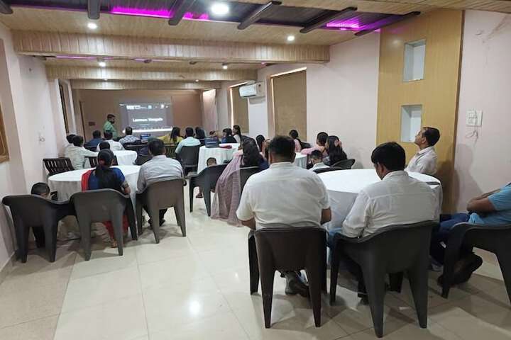 Business Center 93 of 113