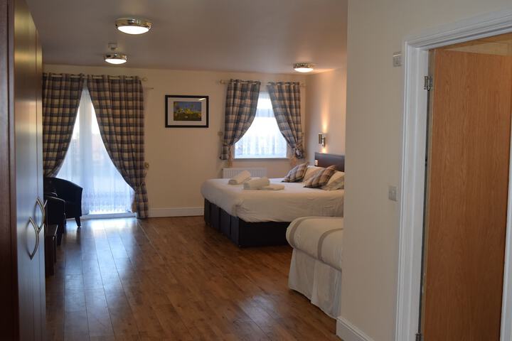 Room 15 of 33
