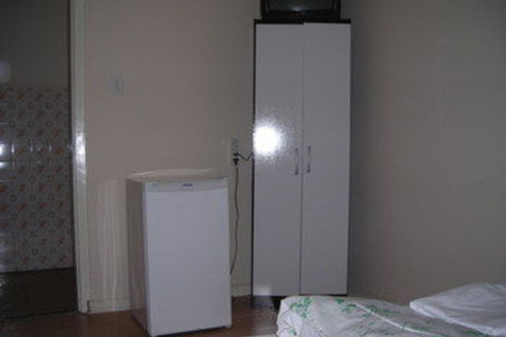 Room 7 of 16