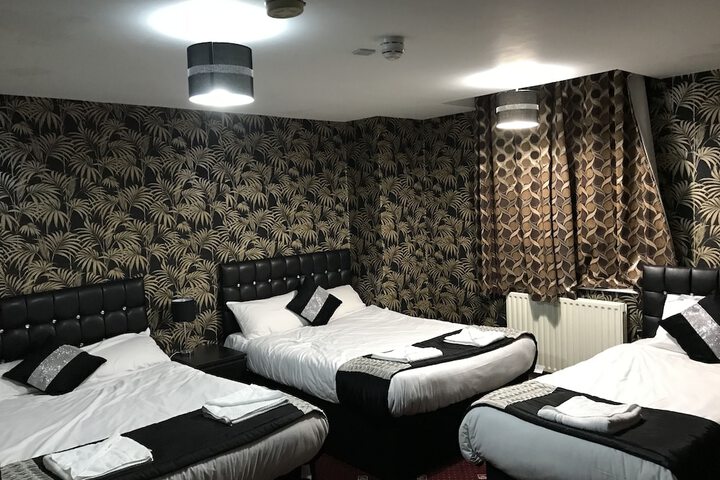 Room 7 of 35