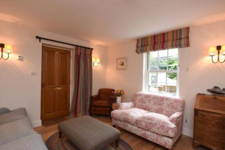Room 3 of 12