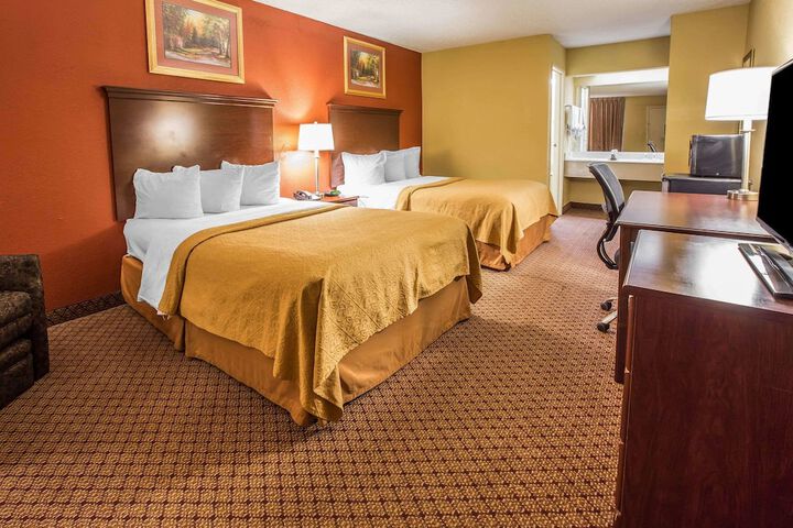 2 Double Beds (1 of 8)