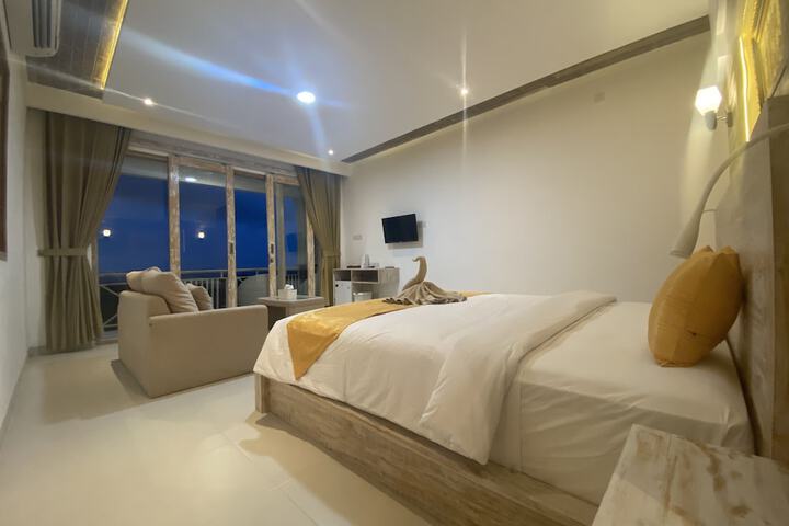 Room 4 of 17