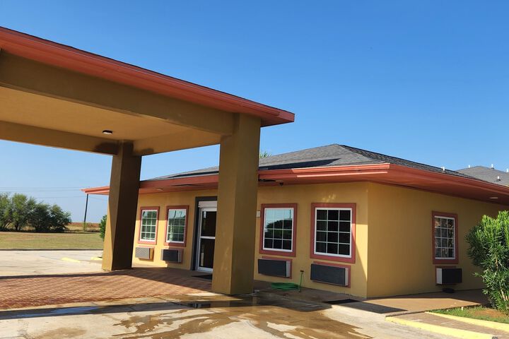 Photo of All Seasons Inn & Suites