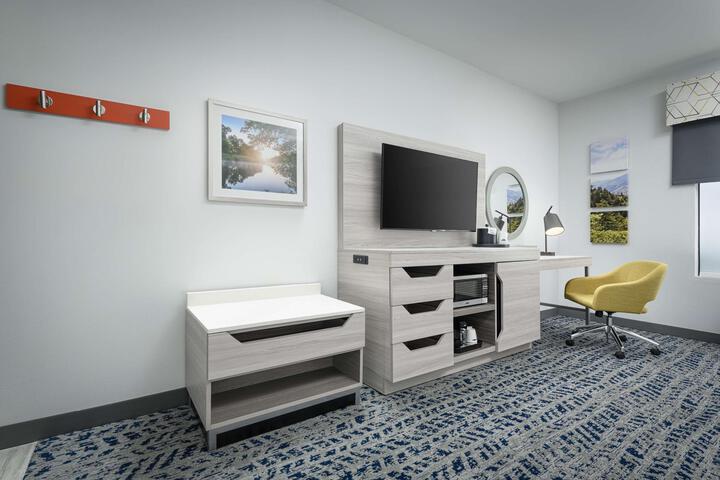 2 Queen Hearing Accessible (2 of 8)