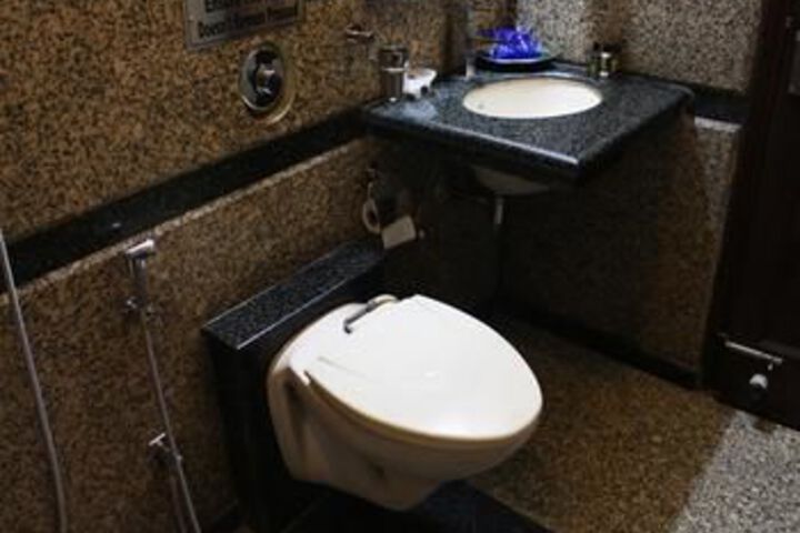 Room 7 of 26