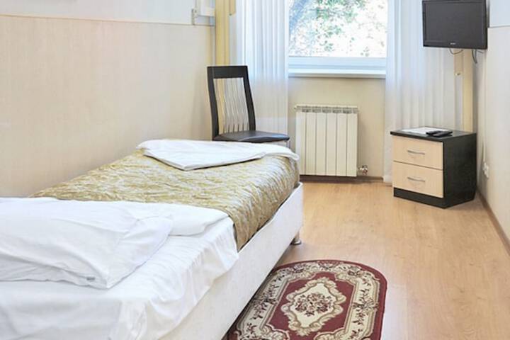 Room 18 of 65