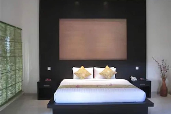 Room 15 of 68