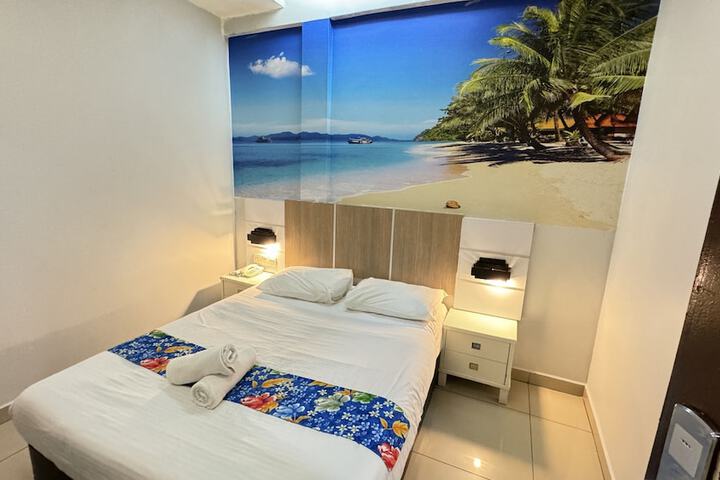 Room 10 of 30