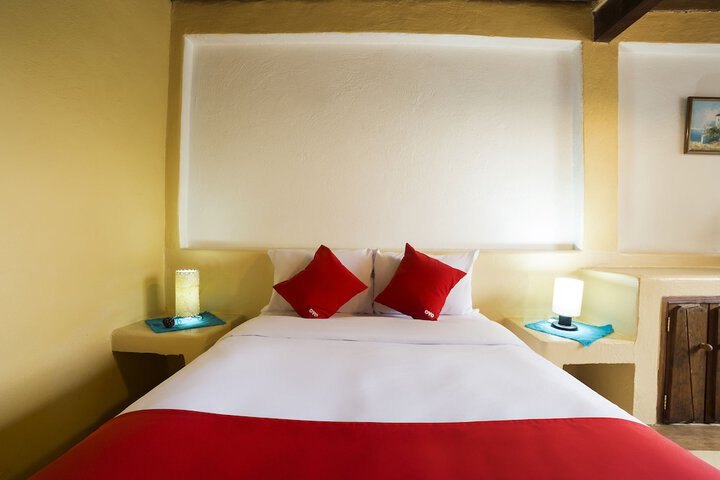 Room 15 of 33