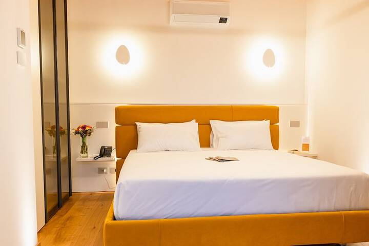Room 27 of 148