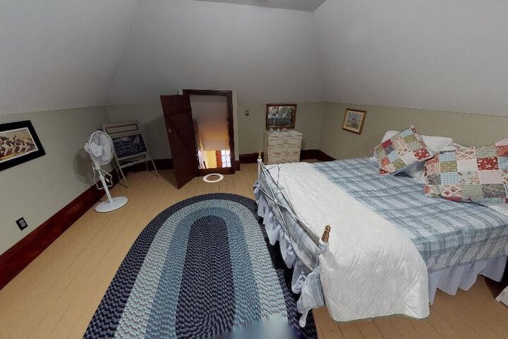 Room 15 of 49