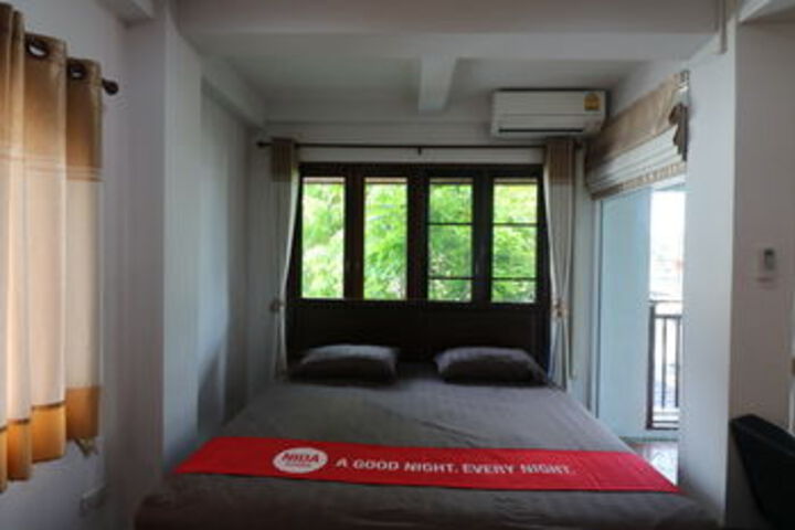 Room 9 of 19