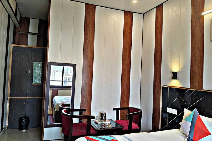 Room 5 of 26