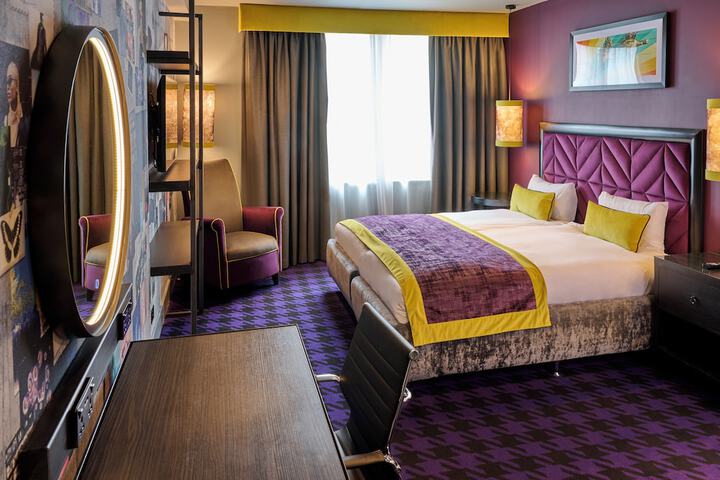 Room 54 of 97