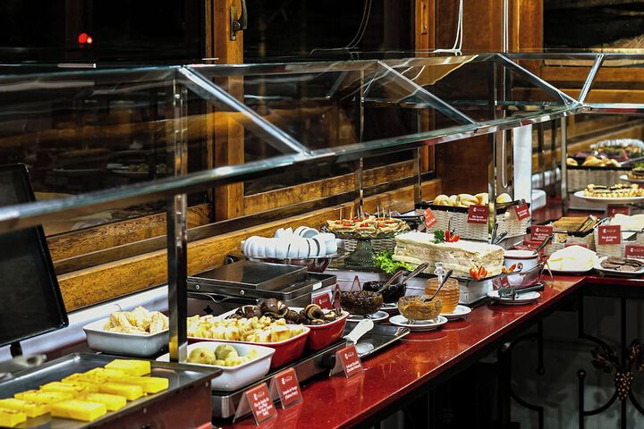 Breakfast/Coffee Service 53 of 56
