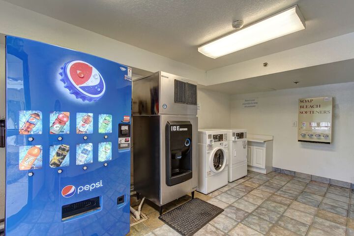 Breakfast/Coffee Service 23 of 27