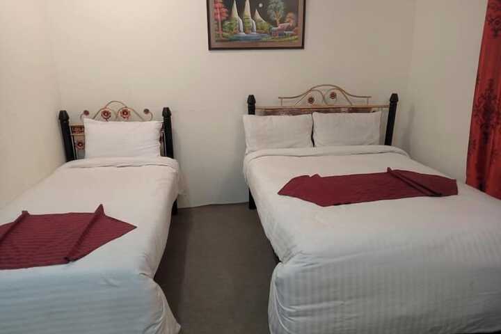Room 5 of 19
