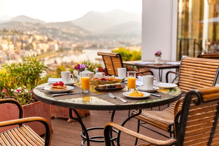 Breakfast/Coffee Service 50 of 88